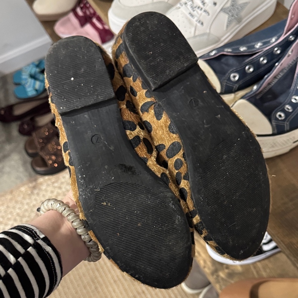 Leopard Print Slip-On Women’s Flats - Brown/Black - Picture 2 of 2